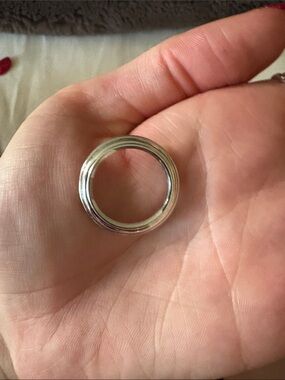 Gucci Bezel watch cover silver. 100% authentic, Swiss made.